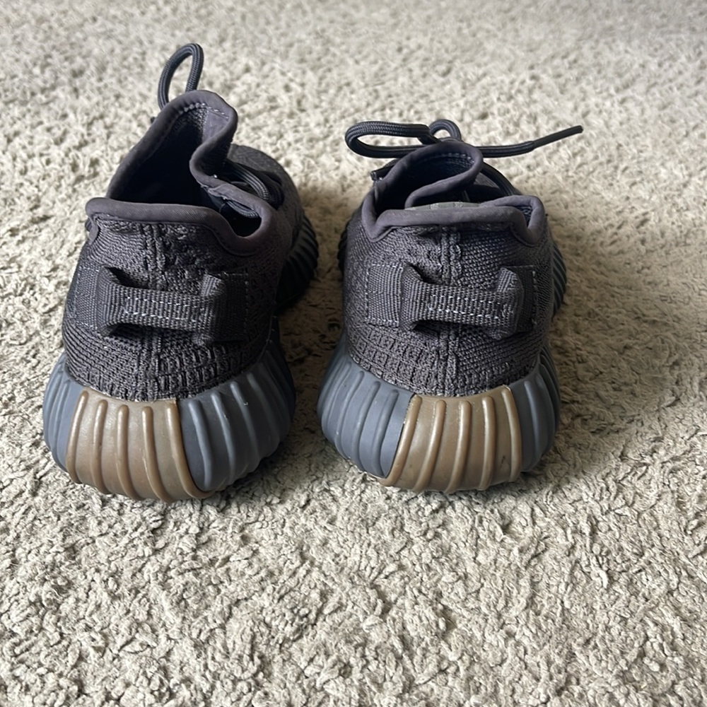 Yeezy Cinder Boost 350 View 2